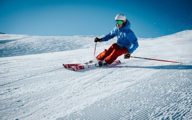 Sport Instructors On Demand - Ski, Dive, Tennis, Golf